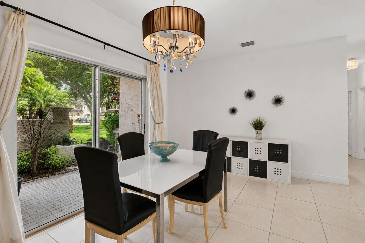 6487 Via Regina, Boca Raton, FL 33433 Photo