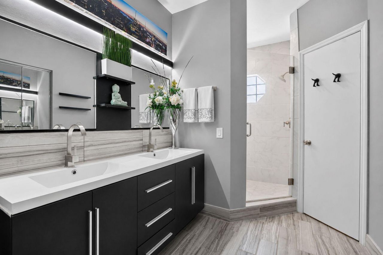 6487 Via Regina, Boca Raton, FL 33433 Photo