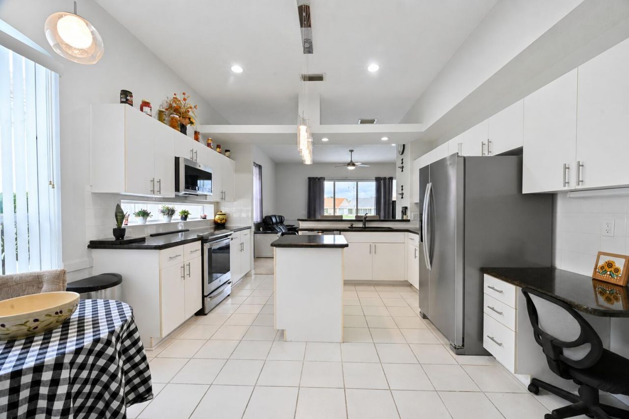 540 NW Lambrusco Drive, Port Saint Lucie, FL 34986 Photo