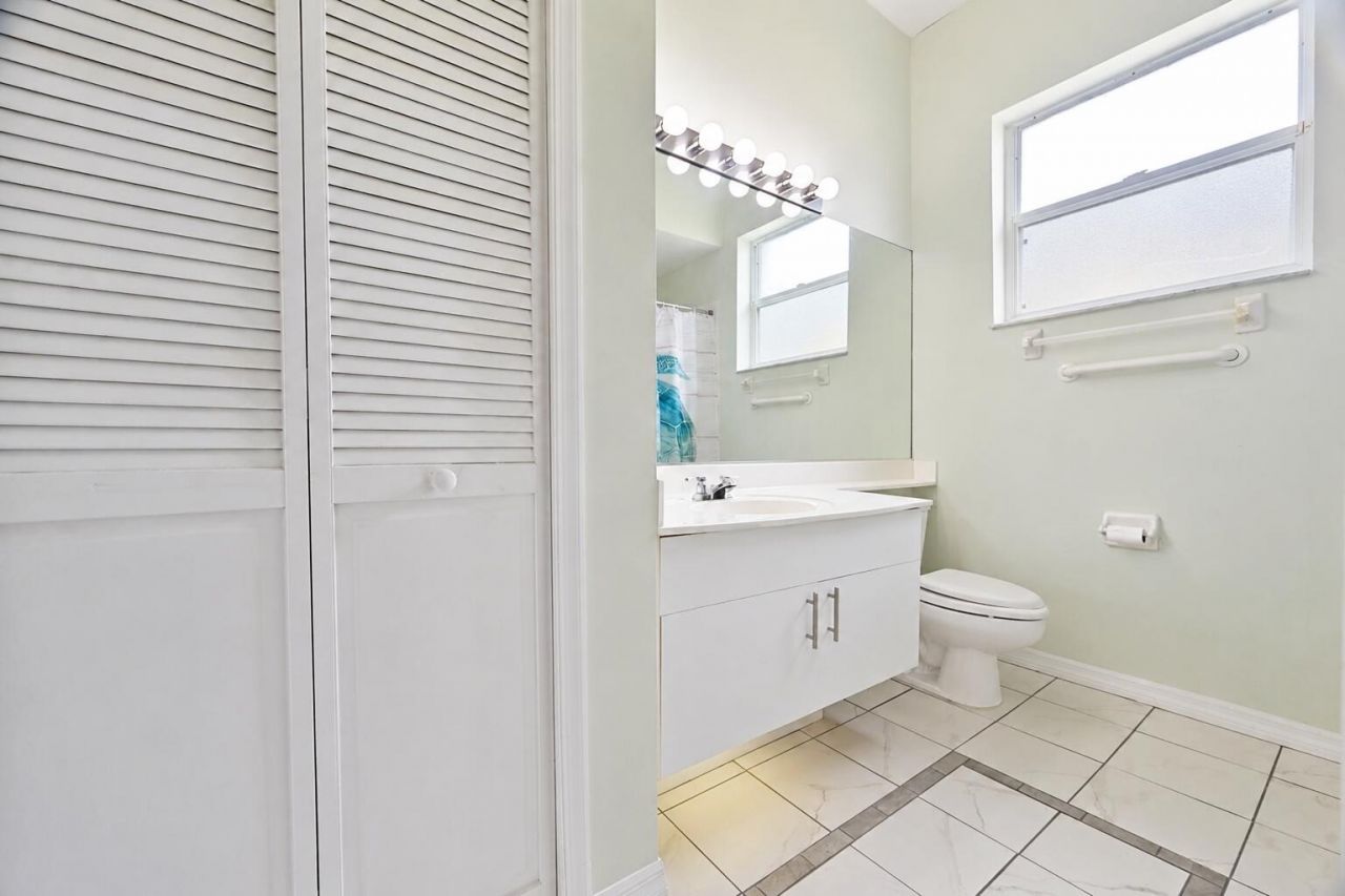 540 NW Lambrusco Drive, Port Saint Lucie, FL 34986 Photo