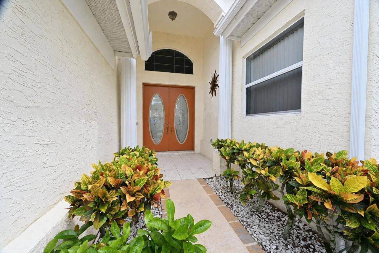 540 NW Lambrusco Drive, Port Saint Lucie, FL 34986 Photo