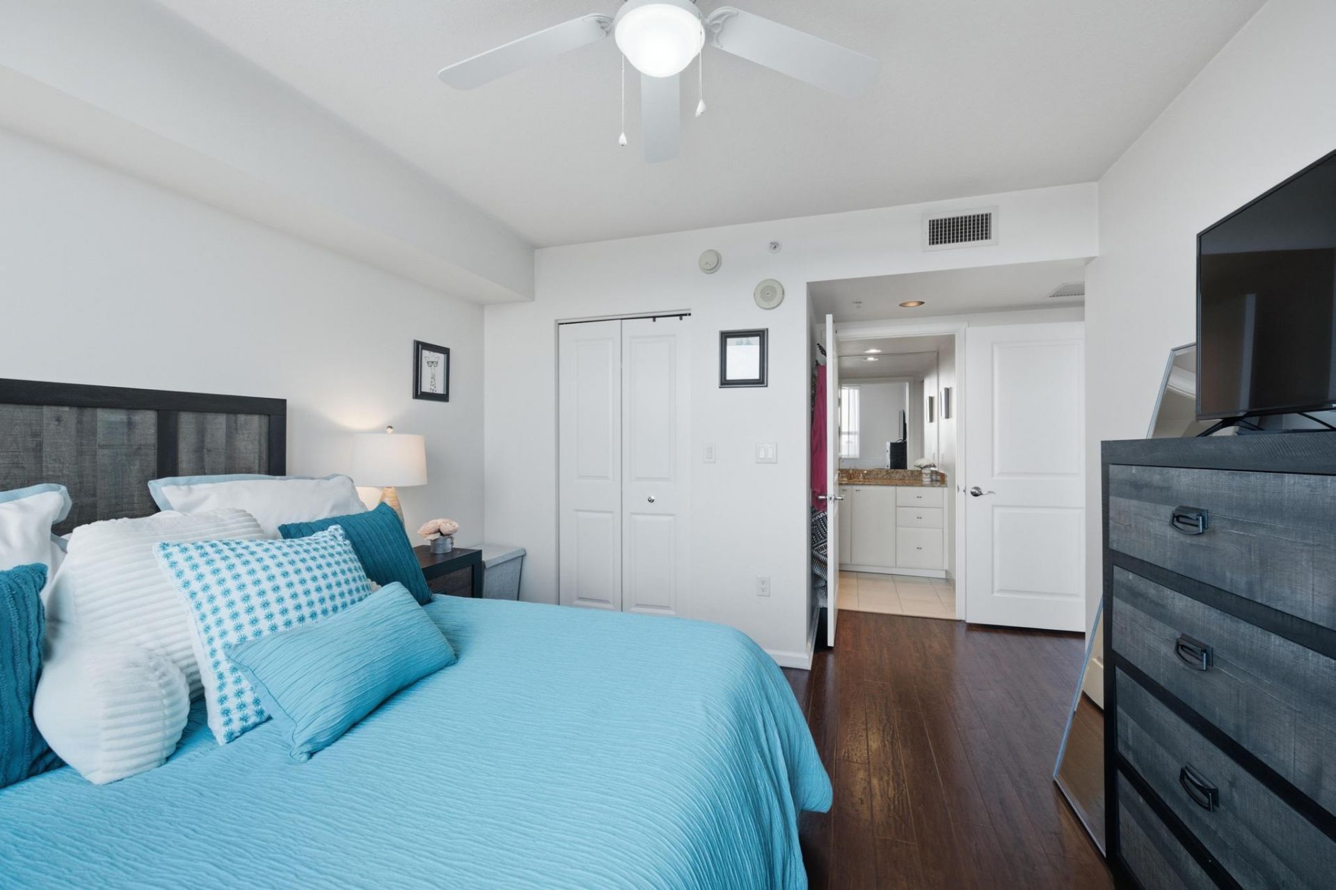 610 W Las Olas Boulevard, Unit 1114N, Fort Lauderdale, FL 33312 Photo