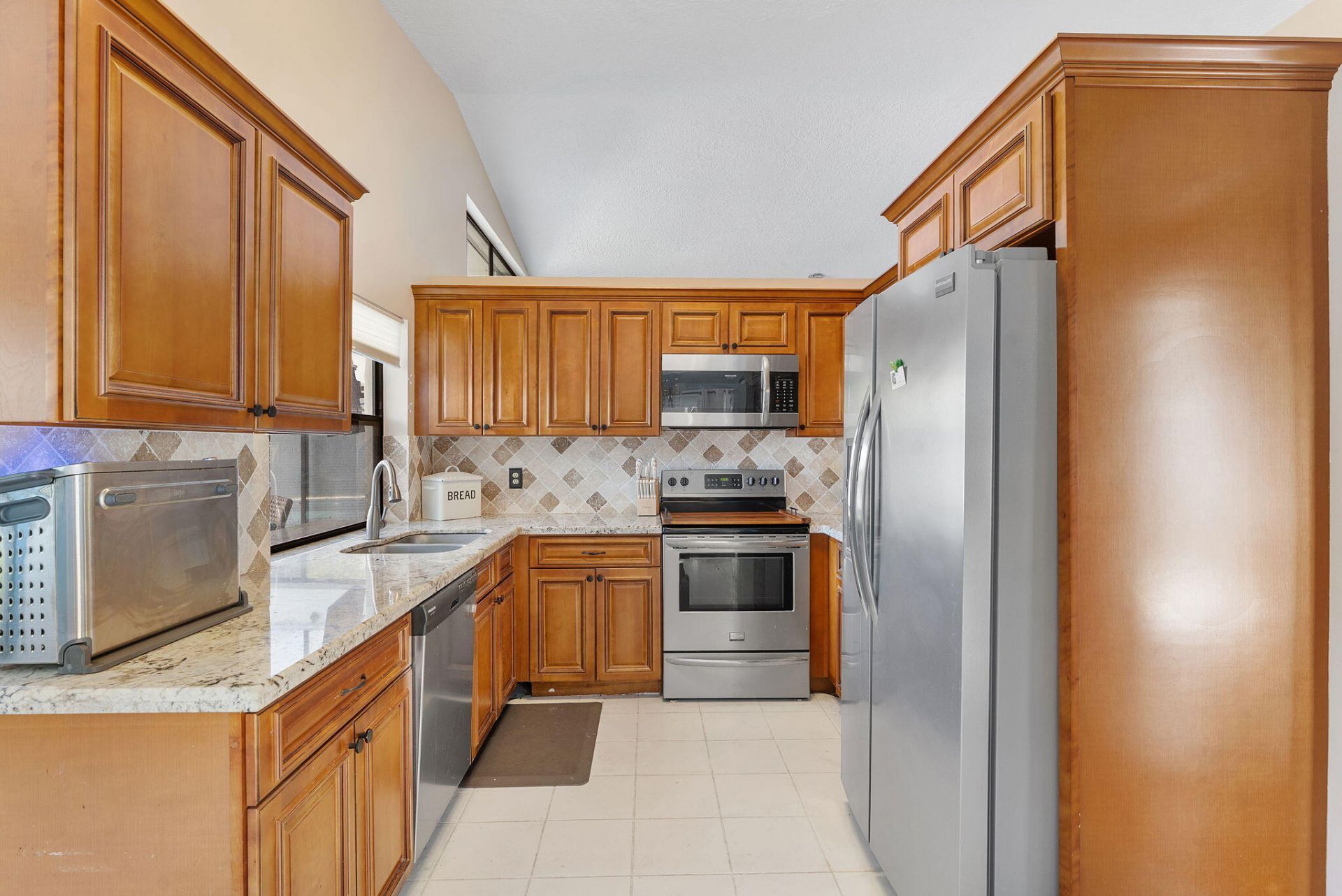 21035 Rustlewood Avenue, Boca Raton, FL 33428 Photo
