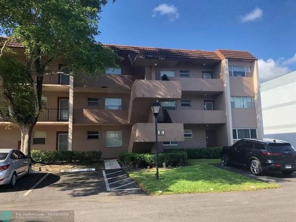 8350 SANDS POINT Boulevard, Unit E310, Tamarac, FL 33321
