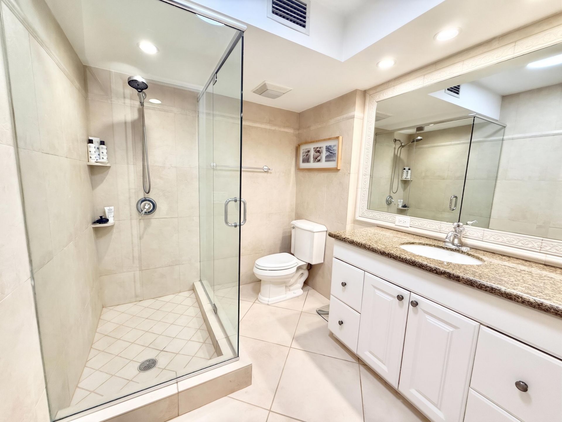 950 Ponce De Leon Road, Unit 104, Boca Raton, FL 33432 Photo