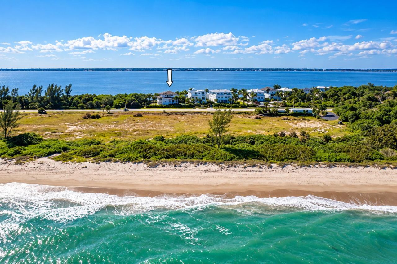 7683 Pelican Pointe Drive, Jensen Beach, FL 34957 Photo