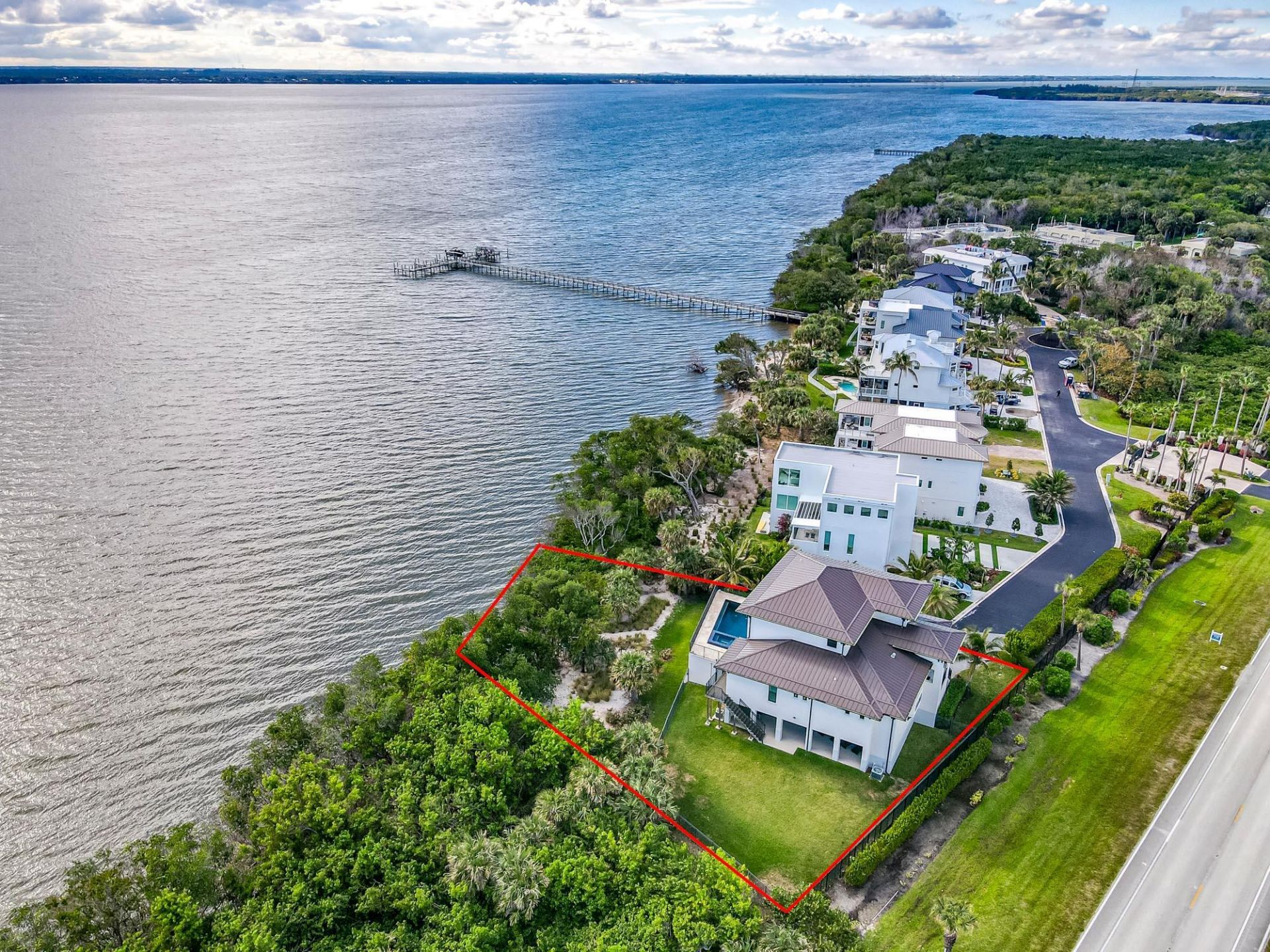 7683 Pelican Pointe Drive, Jensen Beach, FL 34957 Photo