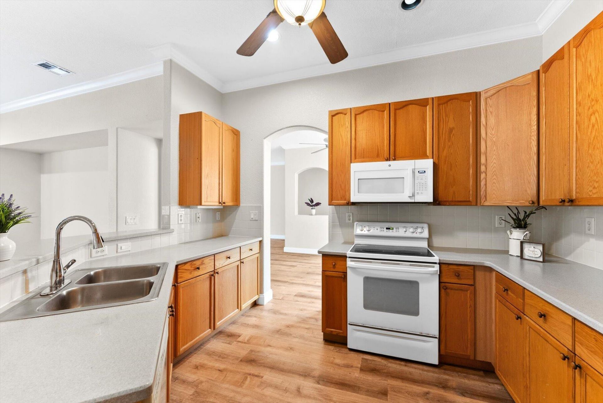 5302 Victoria Circle, West Palm Beach, FL 33409 Photo