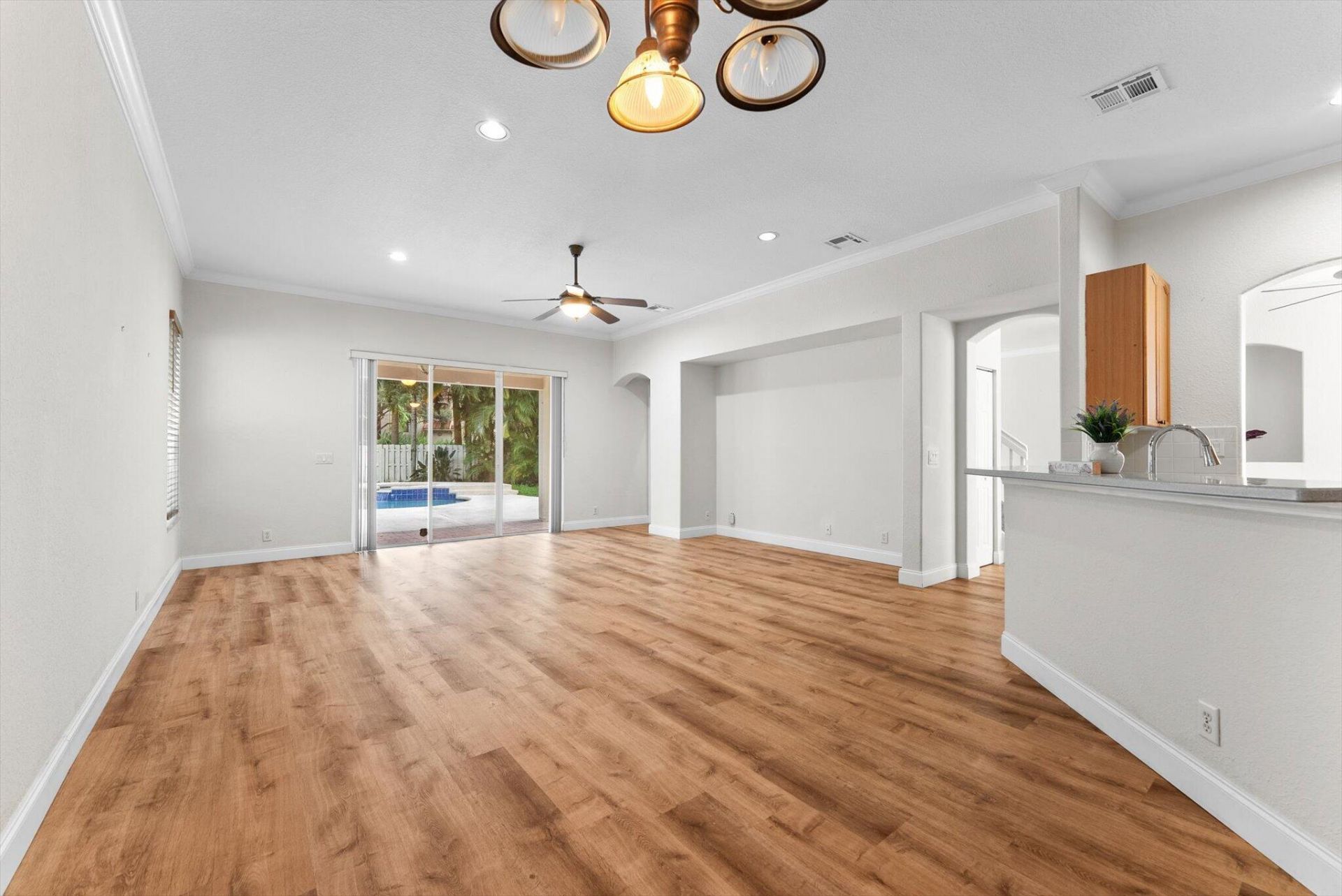 5302 Victoria Circle, West Palm Beach, FL 33409 Photo