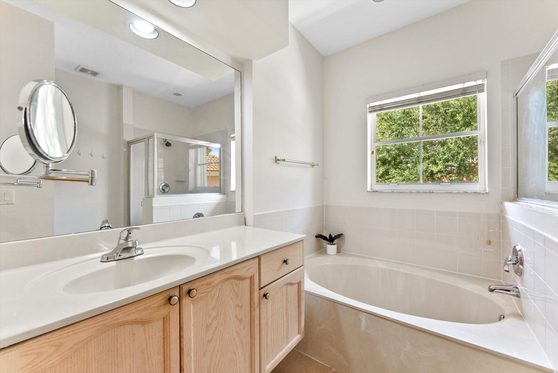5302 Victoria Circle, West Palm Beach, FL 33409 Photo