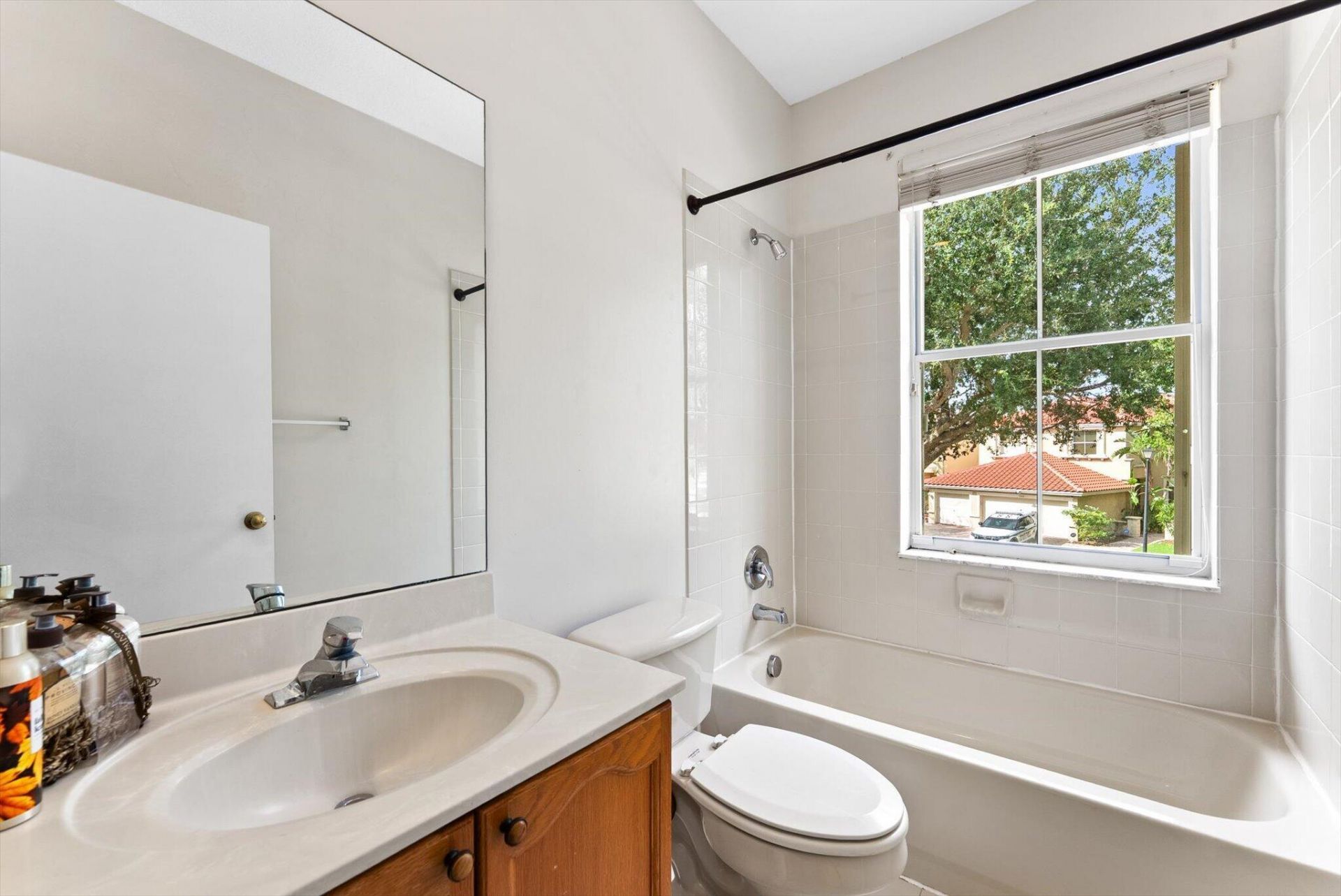 5302 Victoria Circle, West Palm Beach, FL 33409 Photo