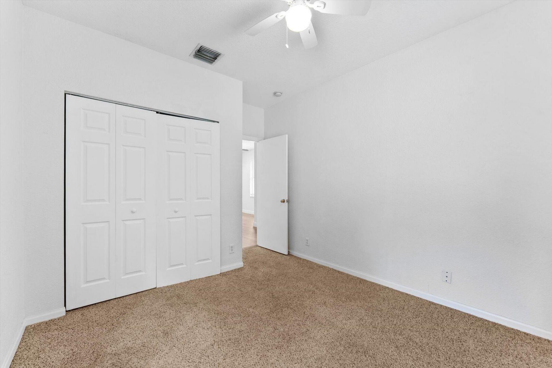 5302 Victoria Circle, West Palm Beach, FL 33409 Photo