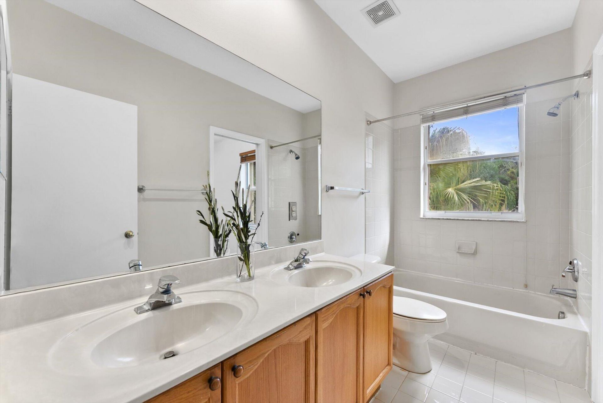 5302 Victoria Circle, West Palm Beach, FL 33409 Photo