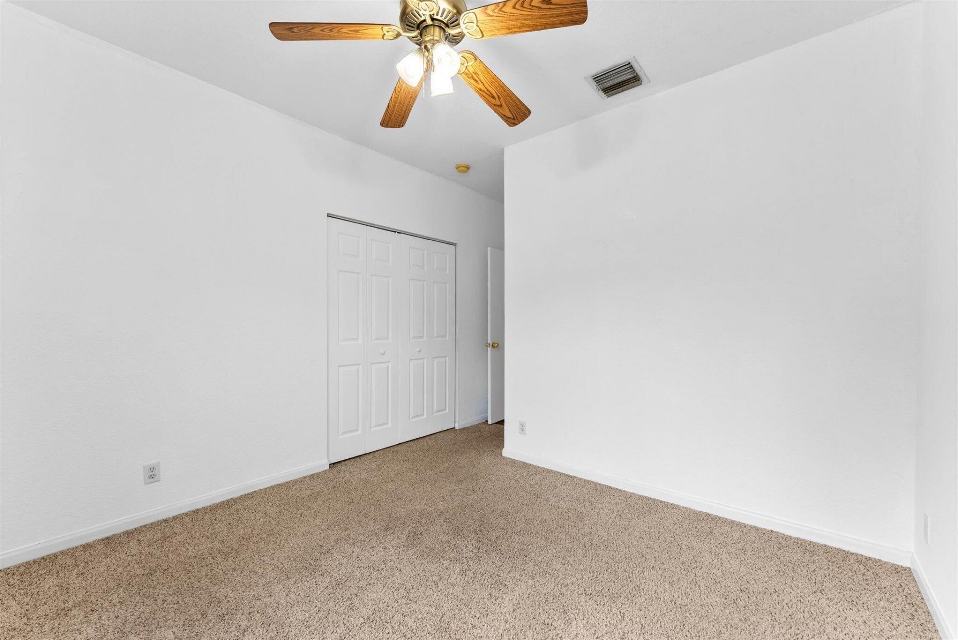 5302 Victoria Circle, West Palm Beach, FL 33409 Photo