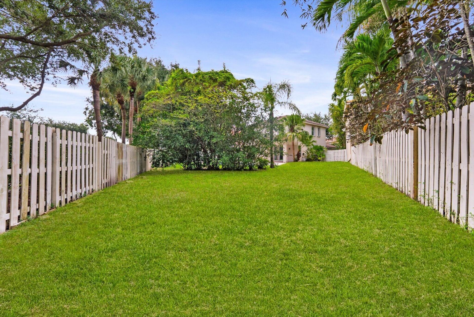 5302 Victoria Circle, West Palm Beach, FL 33409 Photo