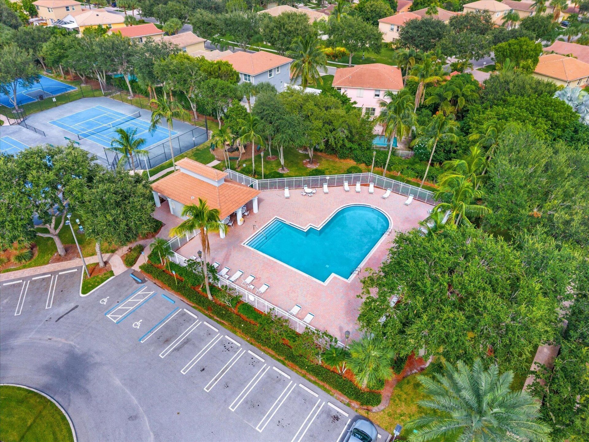 5302 Victoria Circle, West Palm Beach, FL 33409 Photo