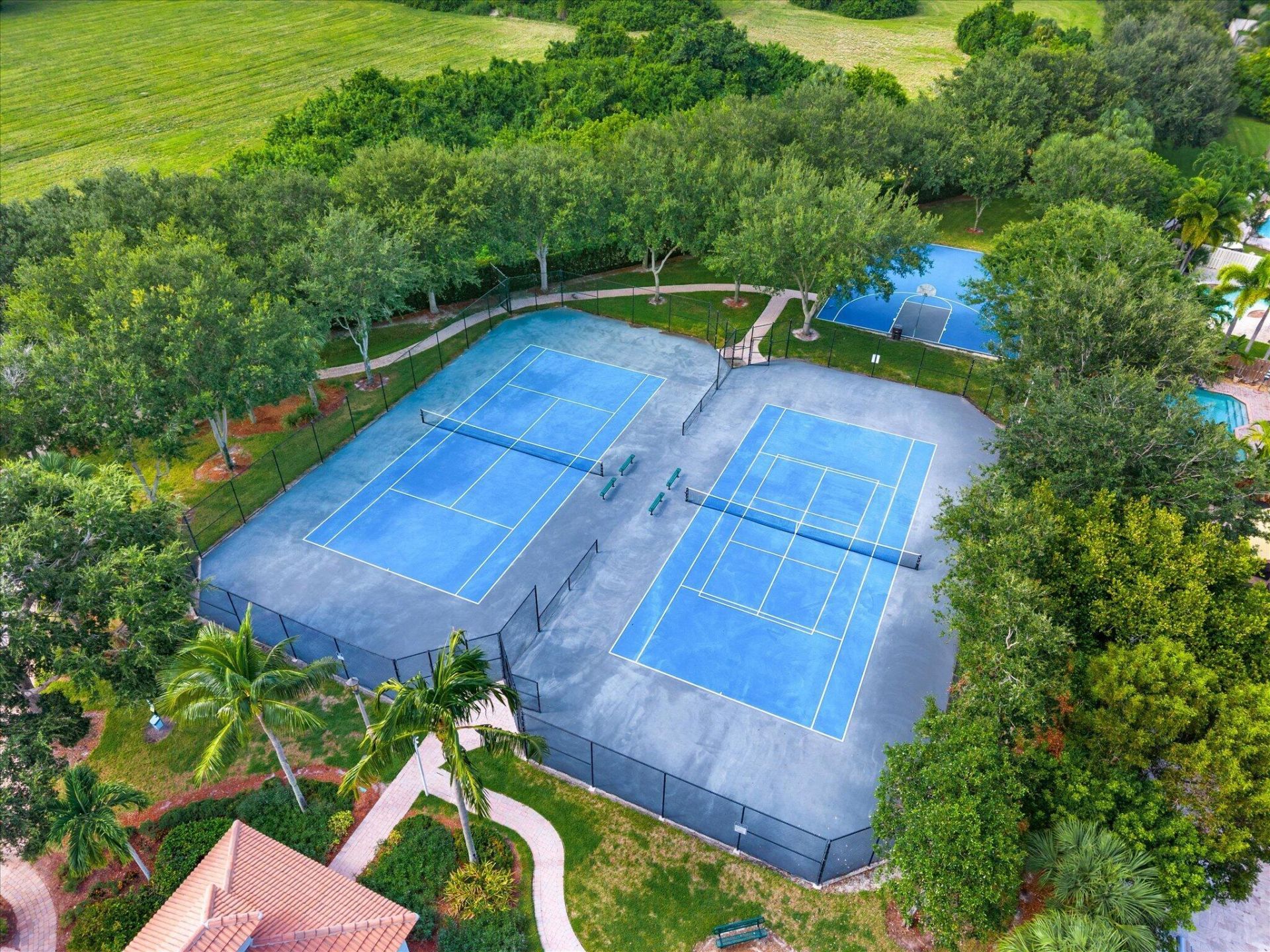 5302 Victoria Circle, West Palm Beach, FL 33409 Photo