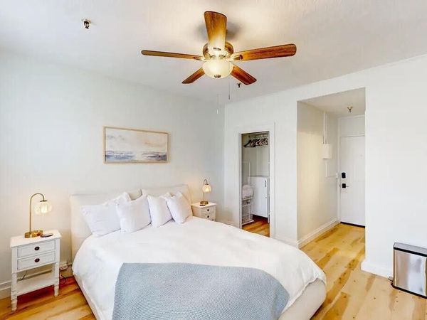 235 Sunrise Avenue, Unit 3215, Palm Beach, FL 33480