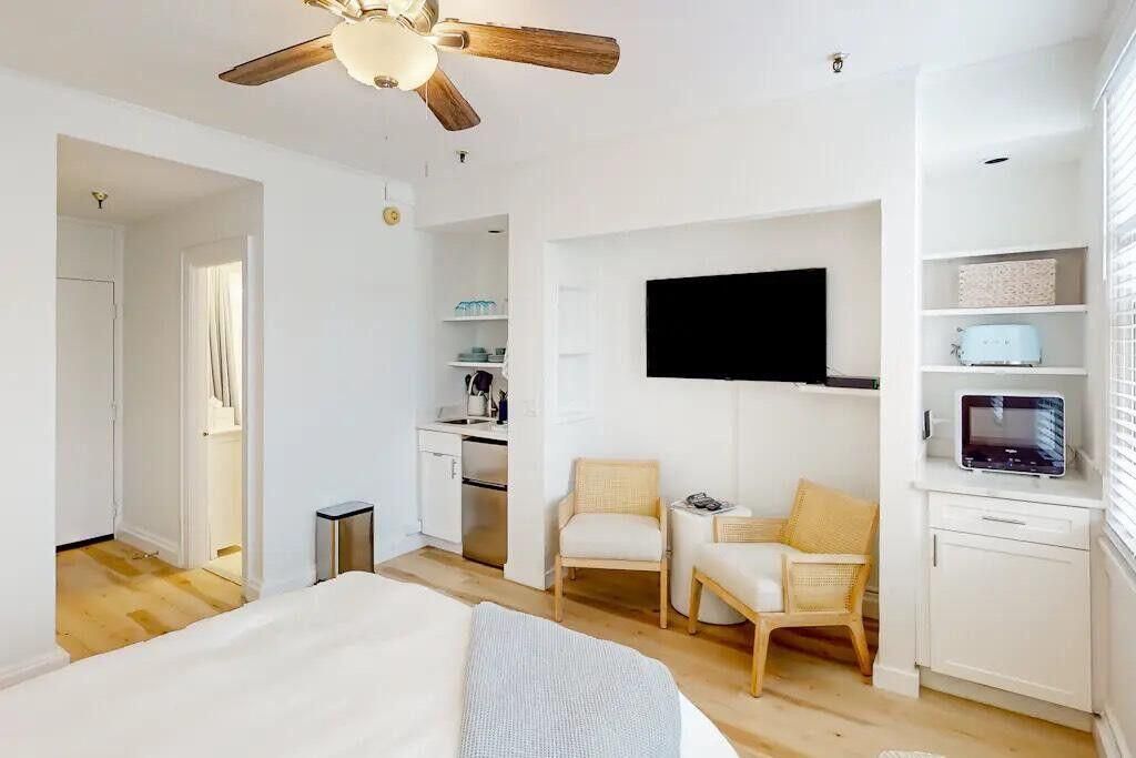 235 Sunrise Avenue, Unit 3215, Palm Beach, FL 33480 Photo