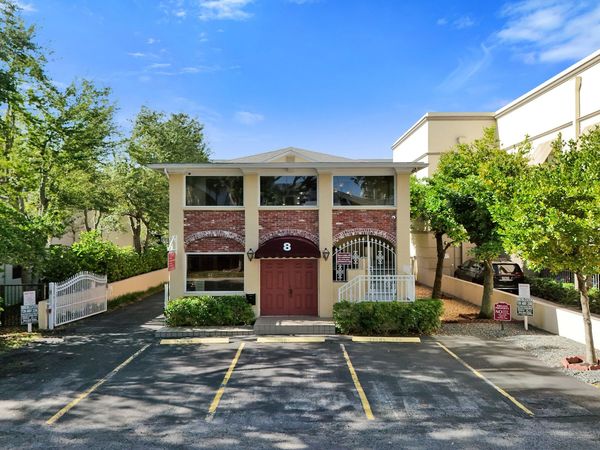 8 SE 8TH Street, Fort Lauderdale, FL 33316