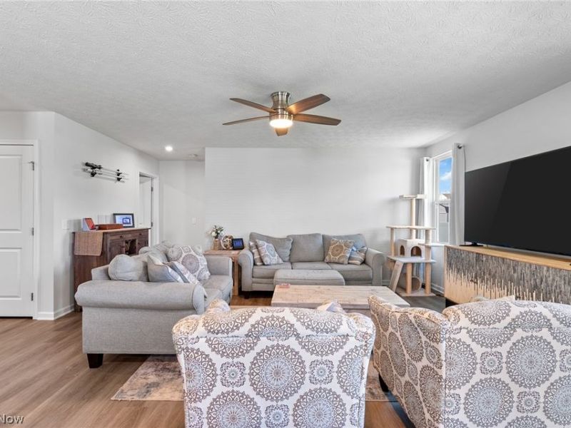 5248 Decker Street, Barberton, OH 44203 Photo 8