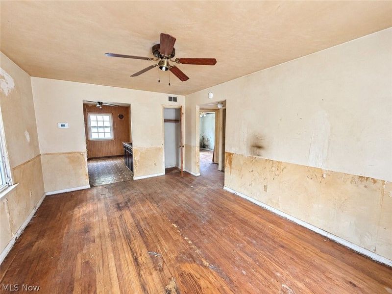 11914 Mcgowan Avenue, Cleveland, OH 44135 Photo 2
