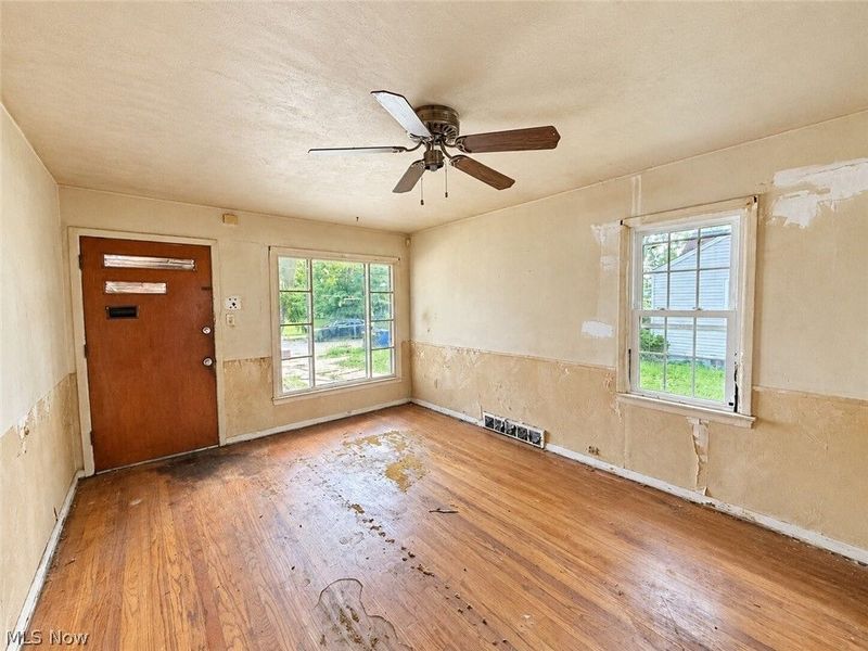 11914 Mcgowan Avenue, Cleveland, OH 44135 Photo 3