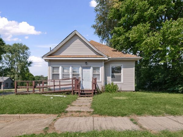 902 E Park Street , Urbana, IL 61802