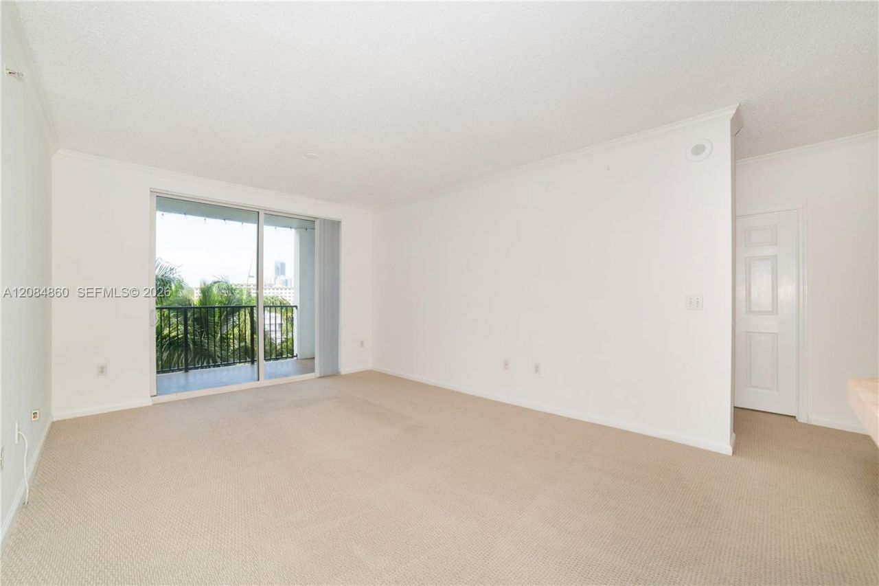 17150 N Bay Rd, Unit 2512, Sunny Isles Beach, FL 33160 Photo