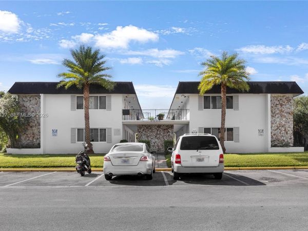 2040 NE 170th St , Unit 10, North Miami Beach, FL 33162