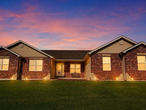 1101 Olde Lantern Lane, Belleville, IL 62223
