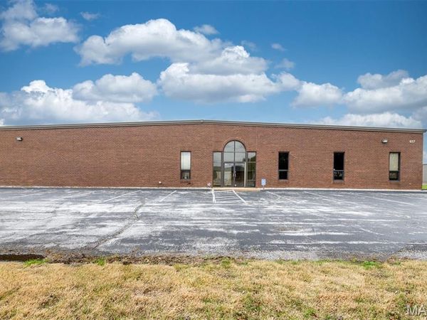 617 Cepi Drive, Chesterfield, MO 63005