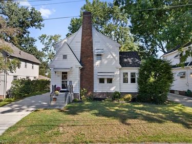 2031 Ohio Avenue, Cuyahoga Falls, OH 44223