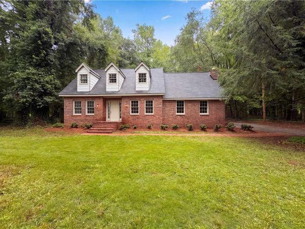 20 Woodland Way , Stockbridge, GA 30281