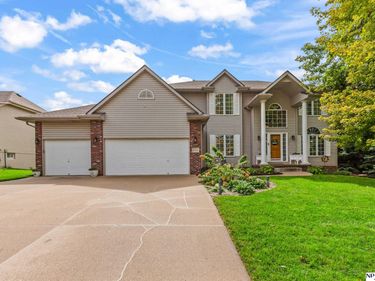 9235 Bayberry Road, La Vista, NE 68128