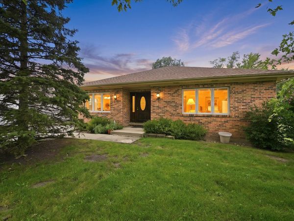 709 Jenkisson Avenue , Lake Bluff, IL 60044