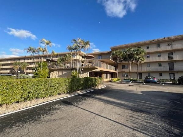 9300 SW 8TH Street, Unit 403, Boca Raton, FL 33428