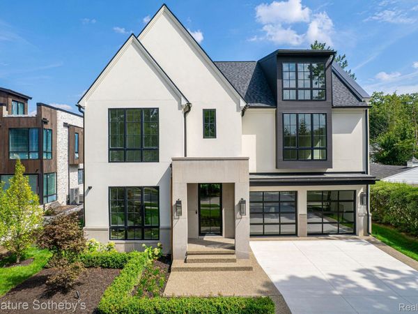 1042 Brookwood Street , Birmingham, Mi 48009