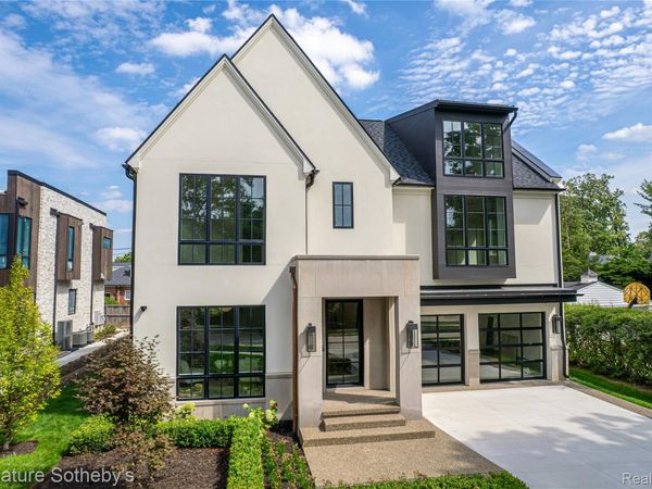 1042 Brookwood Street , Birmingham, Mi 48009