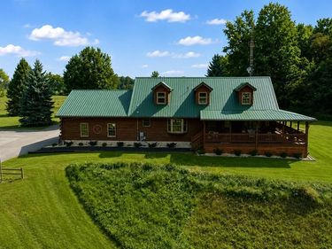 6833 German Road, Crestline, OH 44827