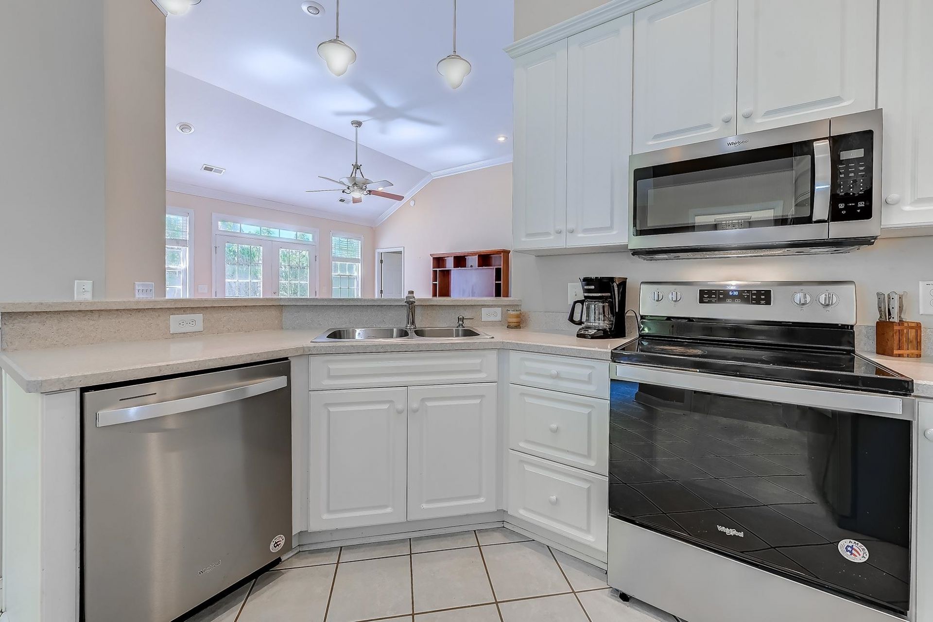 1022 Dublin Dr. Photo 14