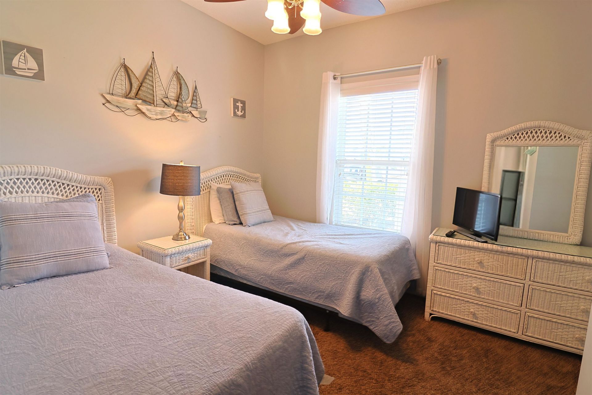 6203 Catalina Dr. Photo 15