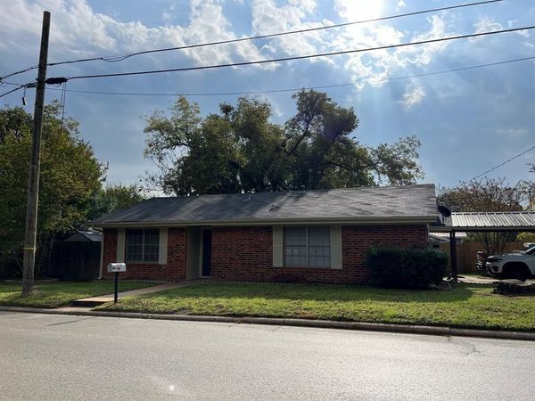 523 Murray Ave , Rockdale, TX 76567
