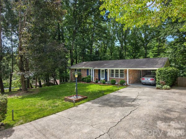 921 Indian Hill Road , Hendersonville, NC 28791
