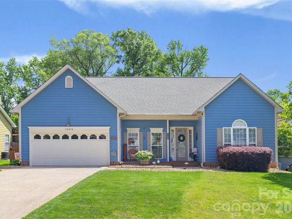 12316 Panthersville Drive , Charlotte, NC 28269