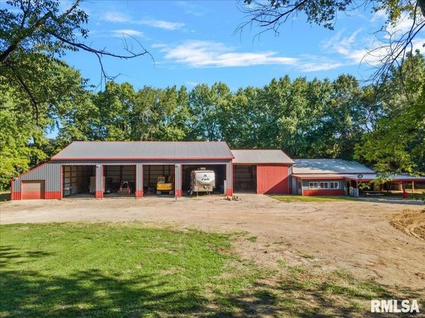 1850 S Camp Butler Road, Springfield, IL 62707