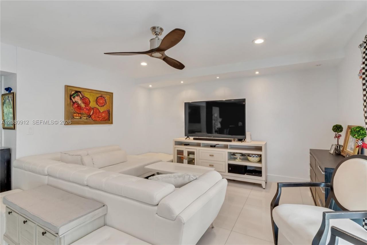 6353 SW 29th St, Miami, FL 33155 Photo