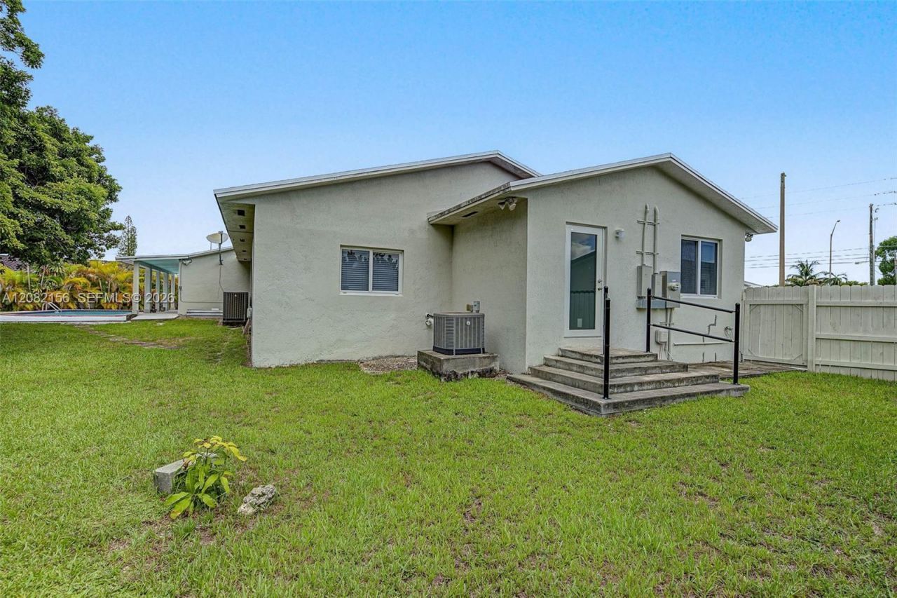 10711 SW 70th St, Miami, FL 33173 Photo