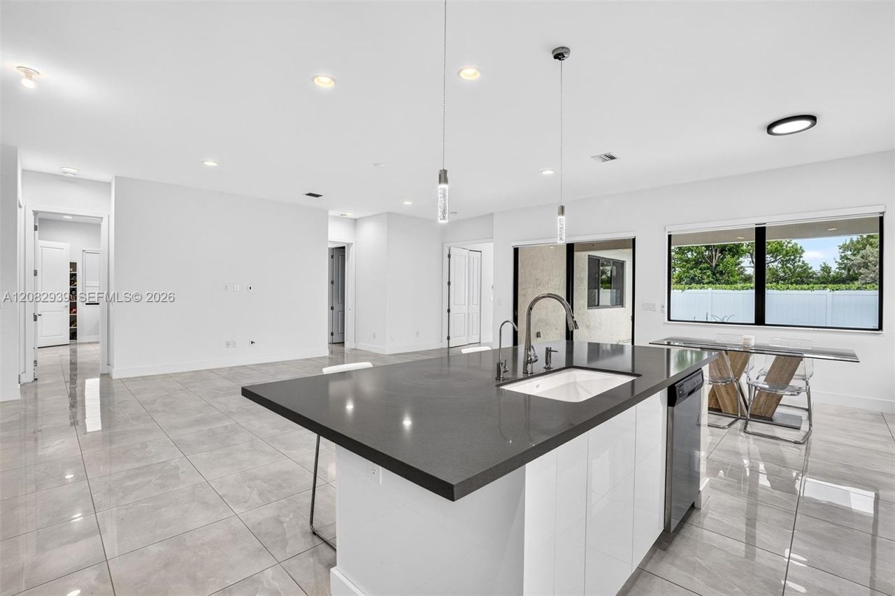 17781 SW 41st St, Miramar, FL 33029 Photo