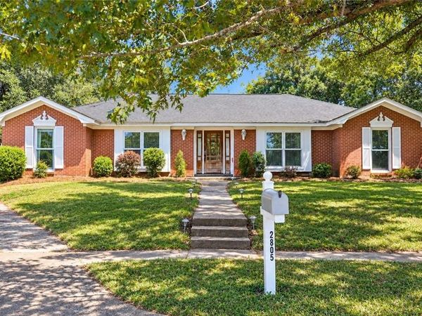 2805 Westmoor Court, Mobile, AL 36695